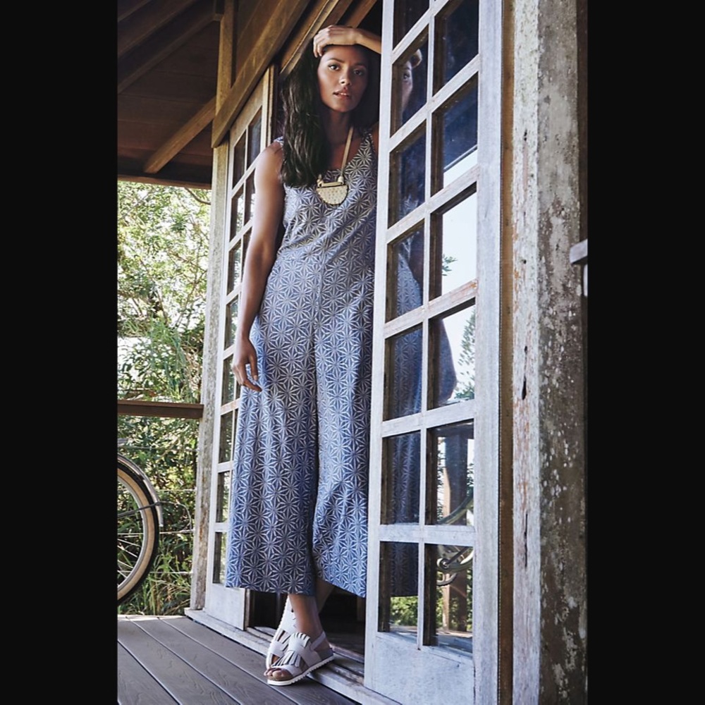 💌SOLD💌 Anthropologie Elevenses Windward Jumpsuit in Dusty Blue Daisy Floral